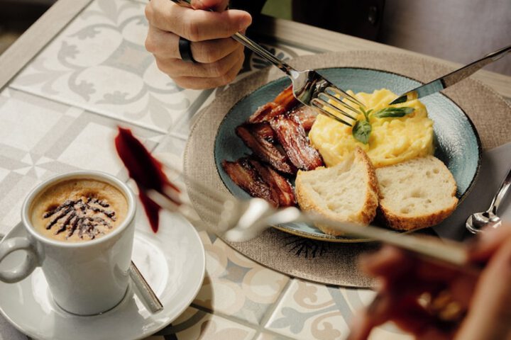 Breakfast/Coffee Service 128 of 157