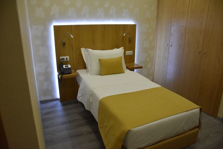 Room 7 of 36