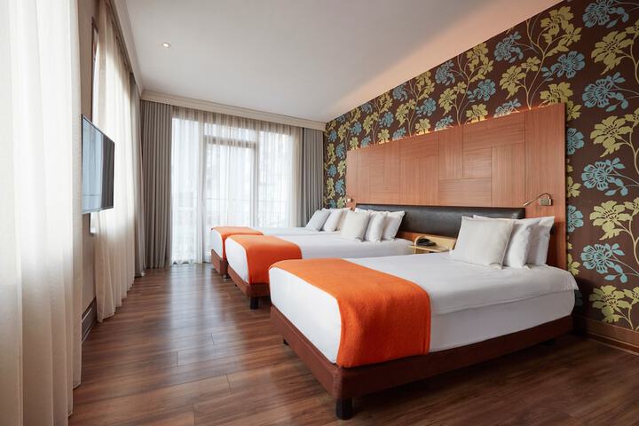 Room 15 of 81