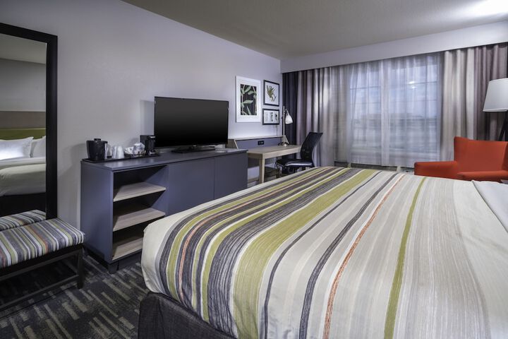 1 King Bed (13 of 22)