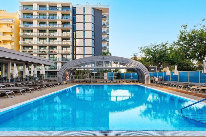 Pool Hotel