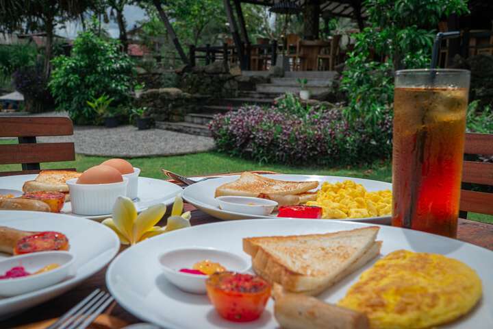 Breakfast/Coffee Service 120 of 131