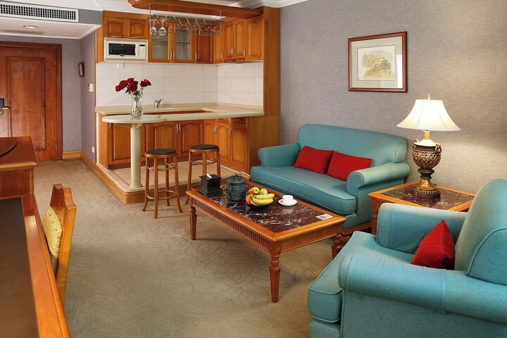 Room 19 of 48