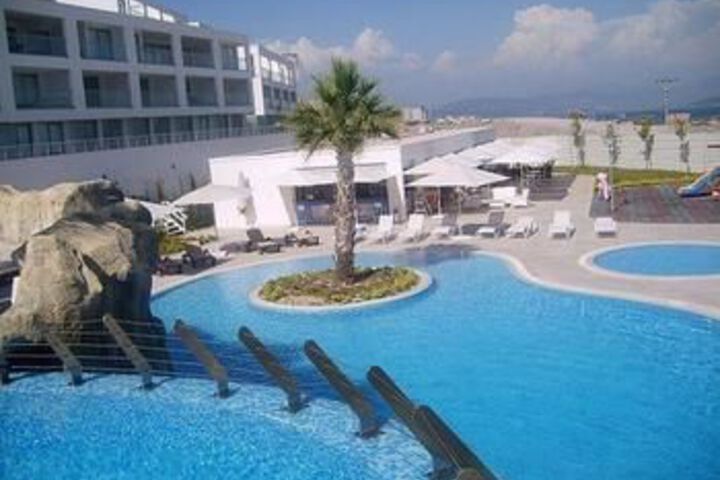 Pool 53 of 63