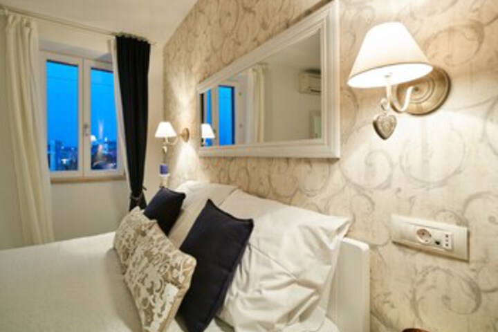 Room 291 of 306