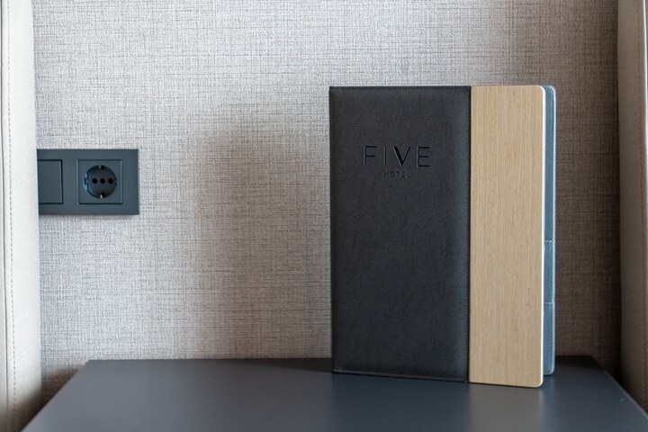 Room 21 of 66