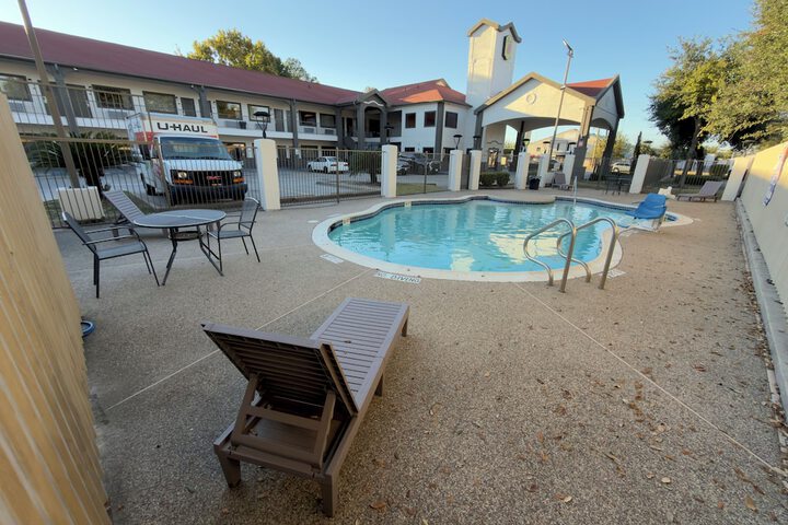 Pools & Facilities