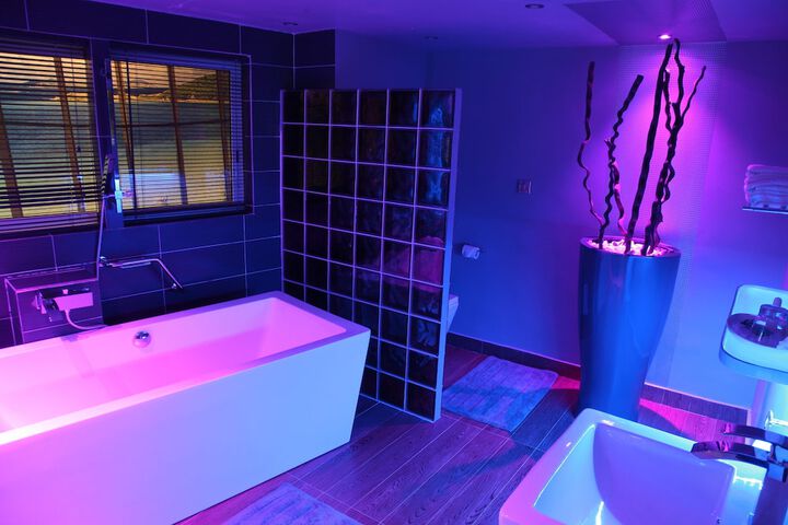 Room 21 of 76