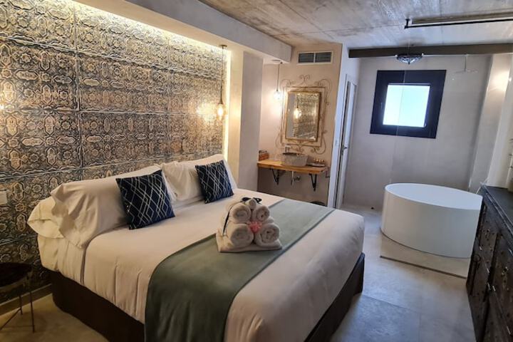 Room 6 of 61