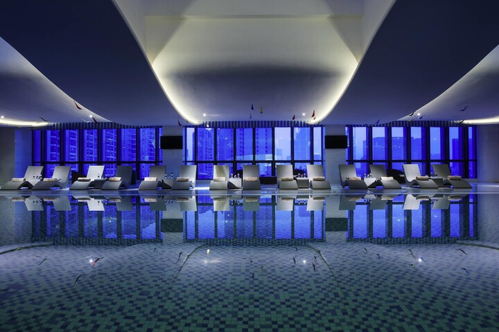 Pool Hotel