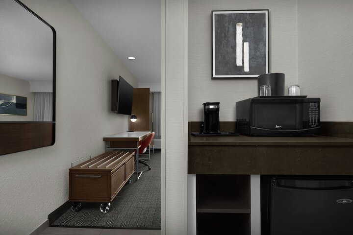 Room 6 of 35