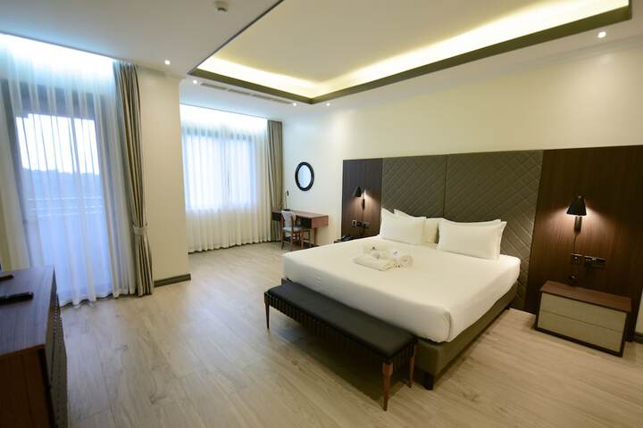 Room 3 of 51
