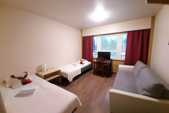 Room 12 of 37