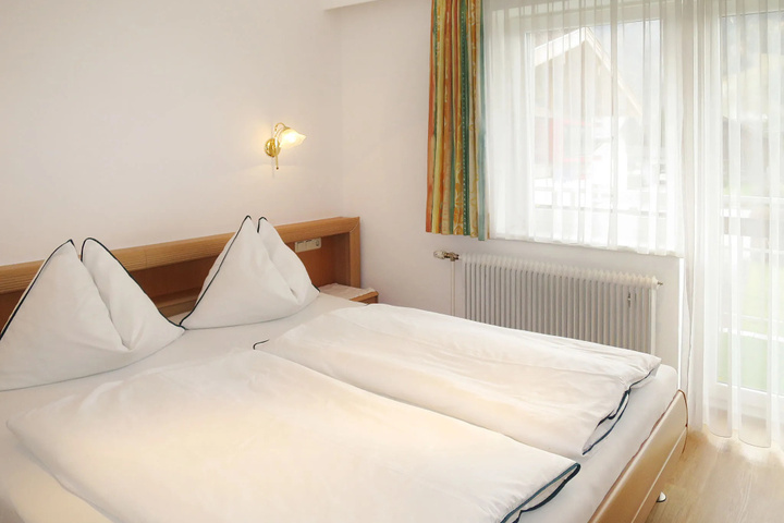 Room 3 of 12