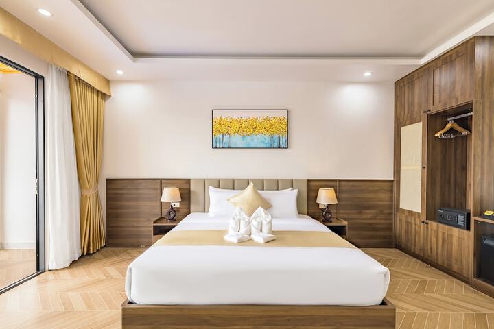 Room 28 of 99