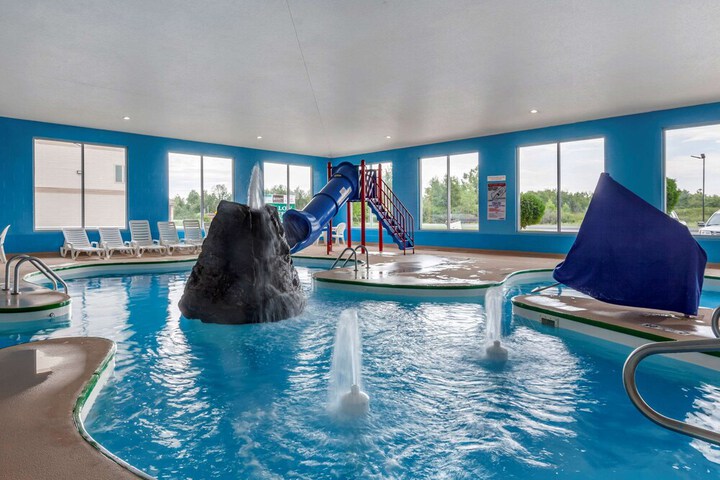 Pool 11 of 22