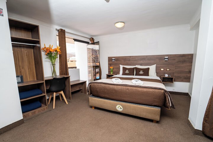 Room 9 of 29