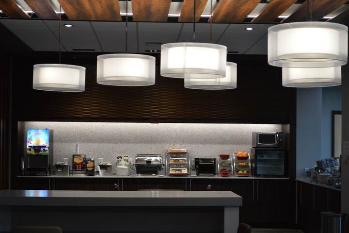 Breakfast/Coffee Service 64 of 88