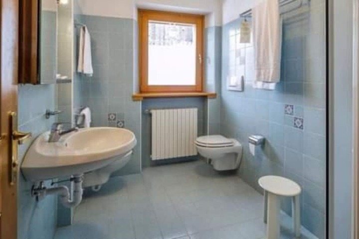 Room 14 of 24