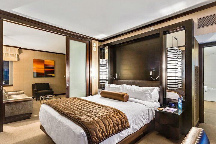 Room 16 of 124