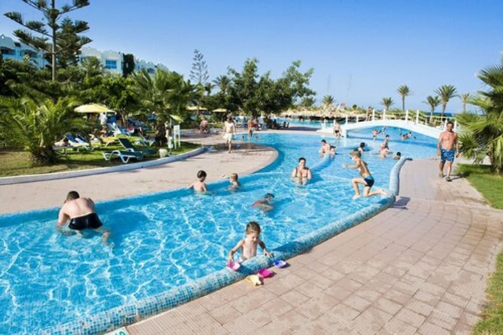 Hotel with Pool
