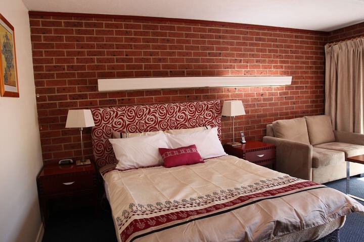 Room 12 of 39