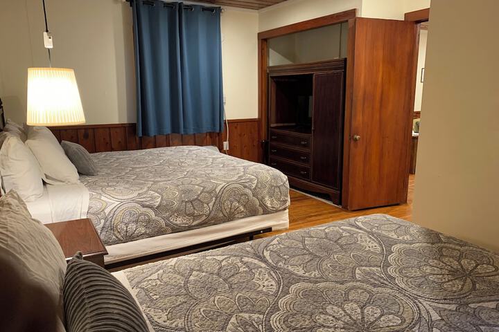 Room 25 of 54