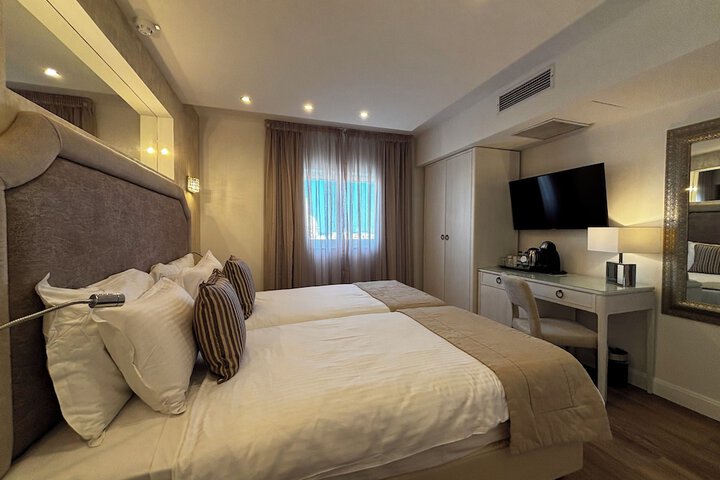Room 48 of 155