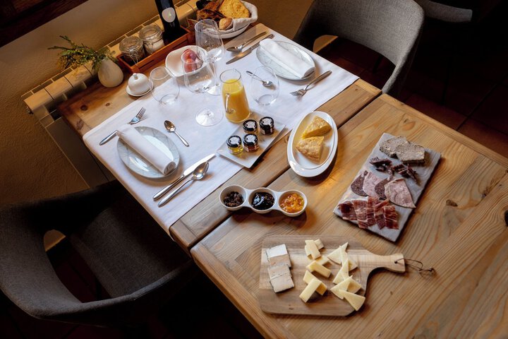 Breakfast/Coffee Service 90 of 117