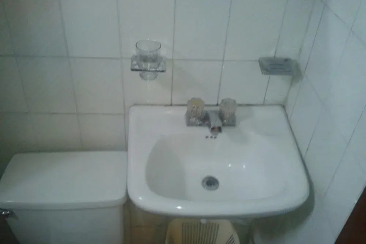 Room 8 of 18
