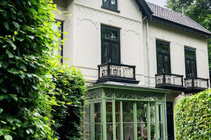 Exterior of Boutique hotel Villa Trompenberg
