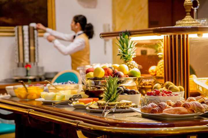 Breakfast area