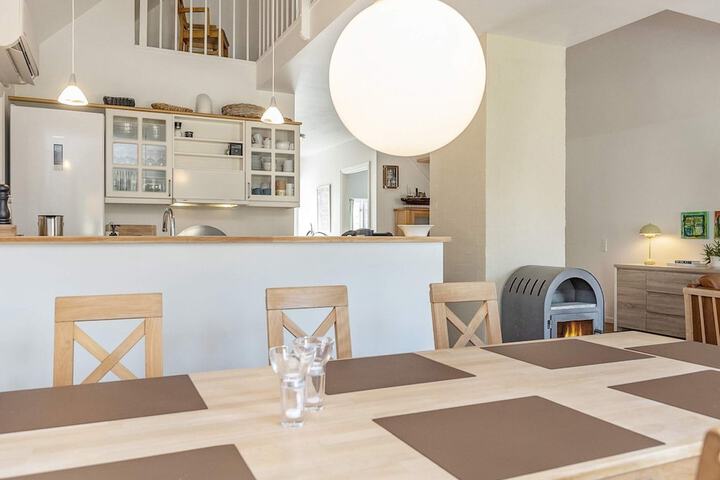 6 Person Holiday Home in Blavand