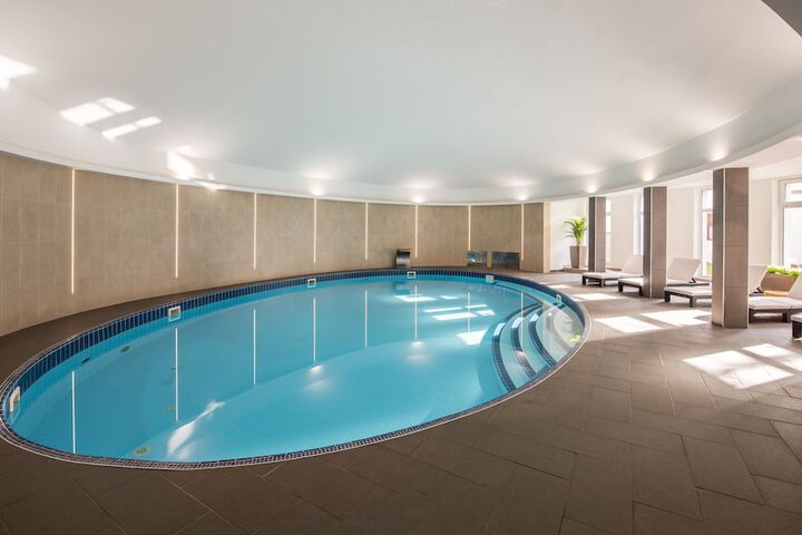 Pool 26 of 76