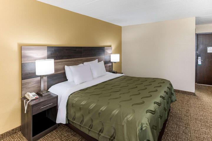 1 King Bed (6 of 11)