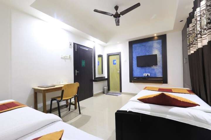 Room 12 of 20