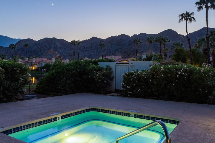Pool 20 of 37