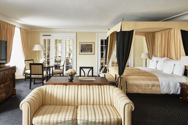 Room 3 of 41