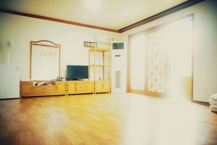 Room 21 of 39