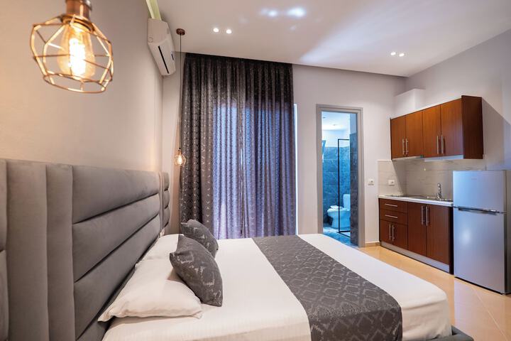 Room 32 of 69