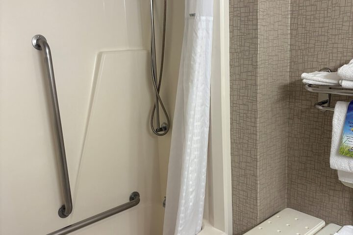 Room 20 of 33