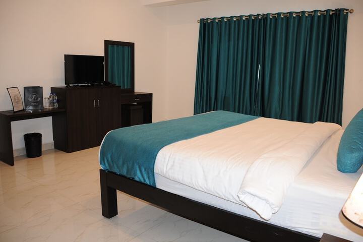 Room 15 of 30