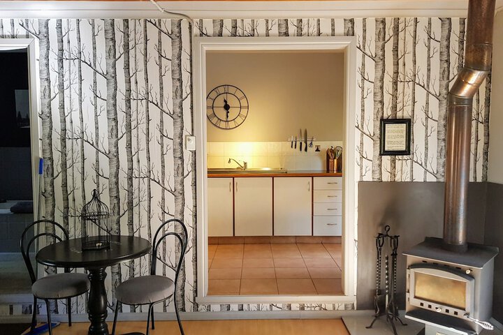 Room 8 of 33