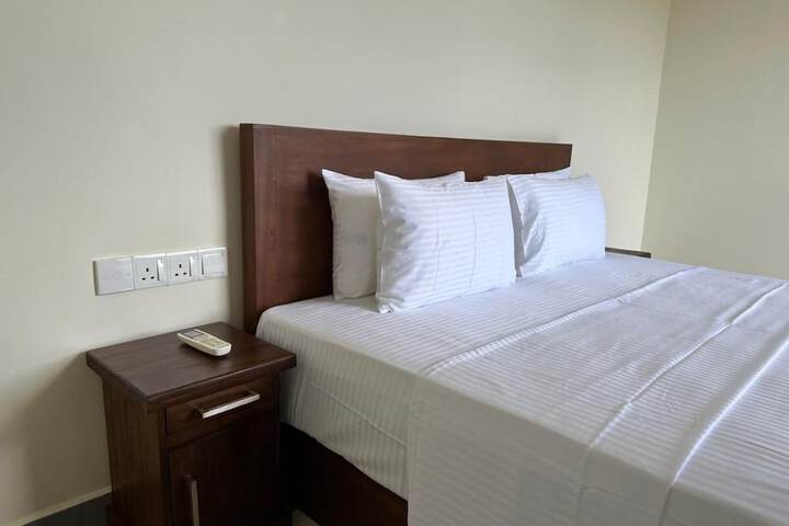 Room 7 of 34