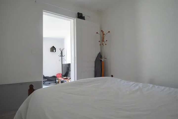Room 5 of 15