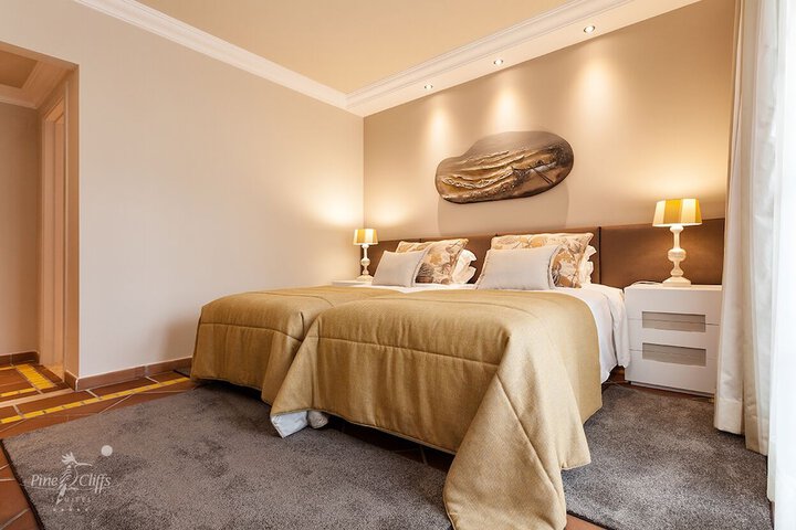 Room 4 of 87