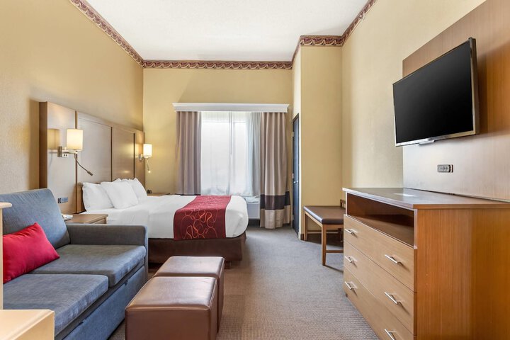 Room 33 of 59
