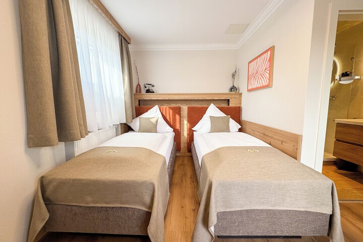Room 41 of 207