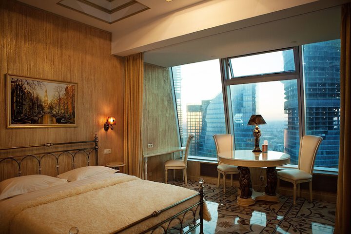 Room 6 of 62