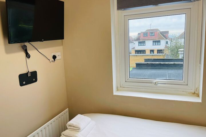 Room 70 of 129